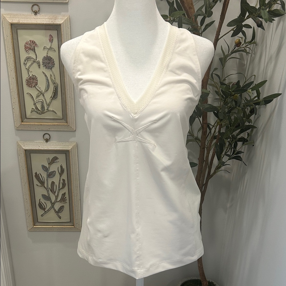 Athleta Women's Cream V-Neck Sleeveless Workout Tank